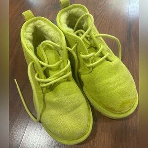UGG K Neumel I| Chukka Boot, Key Lime Green size 6 US